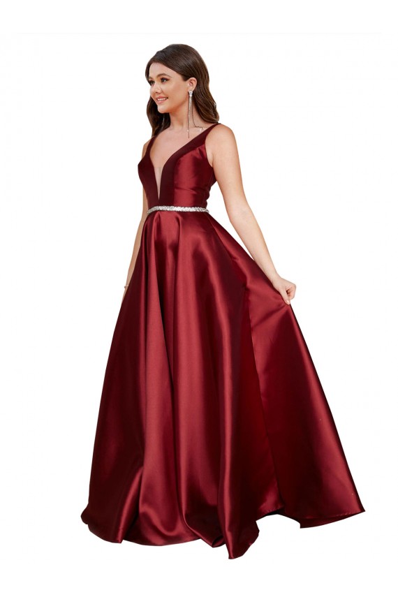 Borgoña línea A Cuello en V Satén Largo Formales Vestidos de dama de honor / Vestidos de fiesta Fábrica