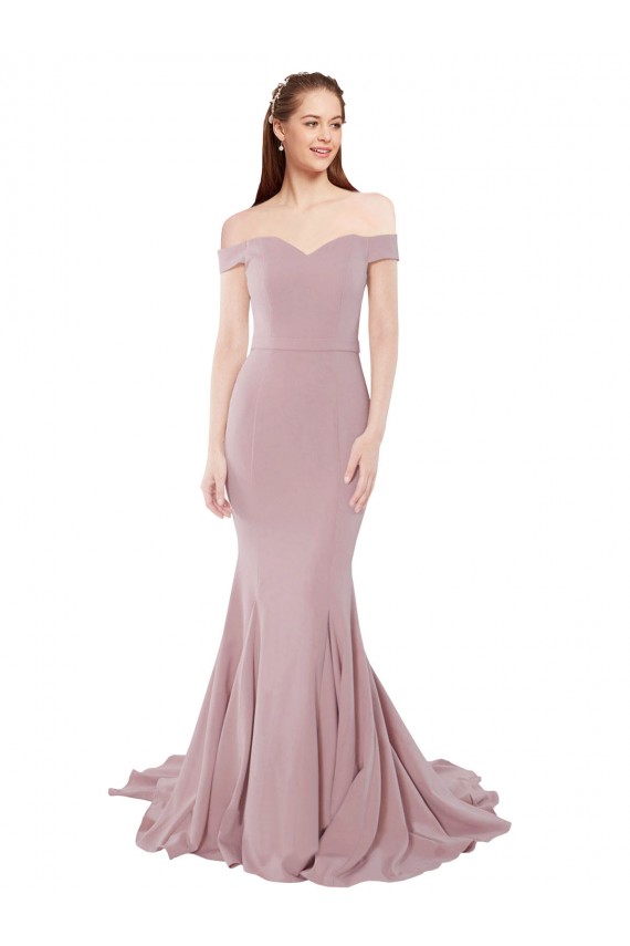 Rosa empolvado Sirena Hombros Descubiertos Barrer tren Crepé Elástico Largo Formales Vestidos de dama de honor / Vestidos de fiesta Fábrica