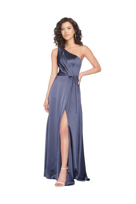 línea A Un Hombre Satén sedoso Largo Formales Vestidos de dama de honor / Vestidos de fiesta Fábrica